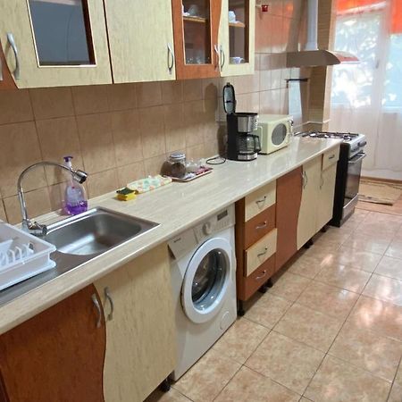 Galaţi Apartment For Rent מראה חיצוני תמונה